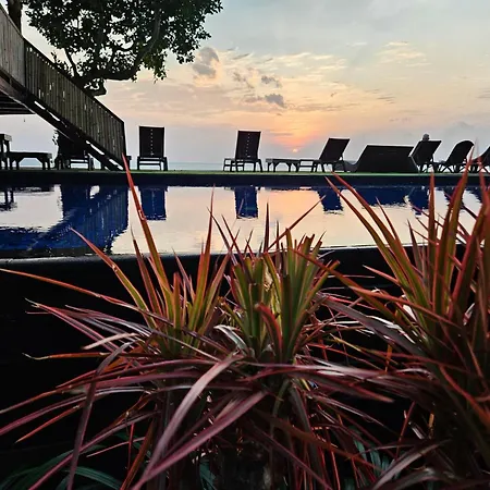 Sunsethouse Lombok Hotel
